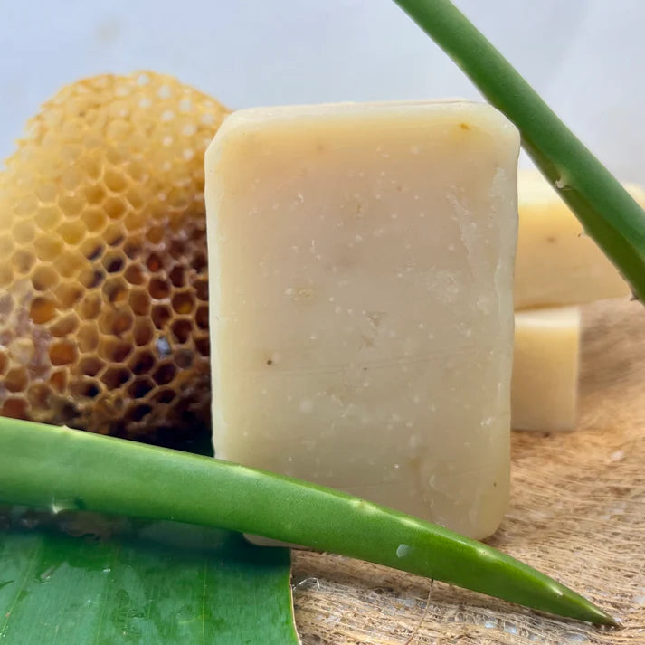 JABÓN DE MIEL Y ALOE VERA