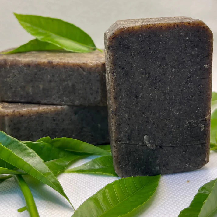 JABÓN DE ACEITE DE NEEM Y MIEL